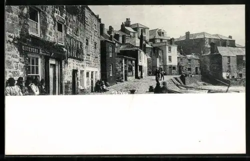 AK St. Ives, View of busy street
