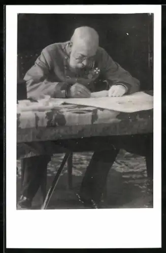 AK Kaiser Franz Josef I. von Österreich am Schreibtisch