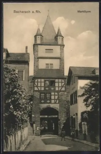 AK Bacharach /Rh., Marktturm mit Strasse