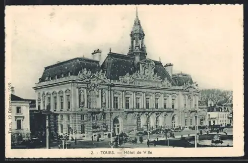 AK Tours, Hôtel de Ville