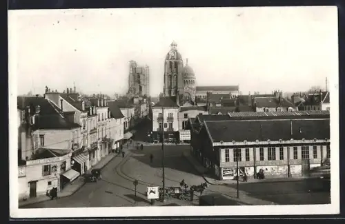 AK Tours, Les Halles et Tours de l`Horloge et Charlemagne