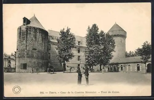 AK Tours, Cour de la Caserne Meusnier, Tour de Guise