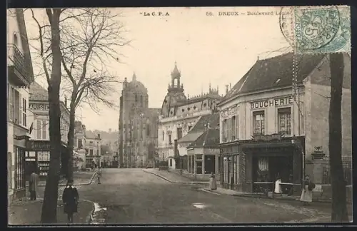 AK Dreux, Boulevard Louis Terrier et vue de l`église