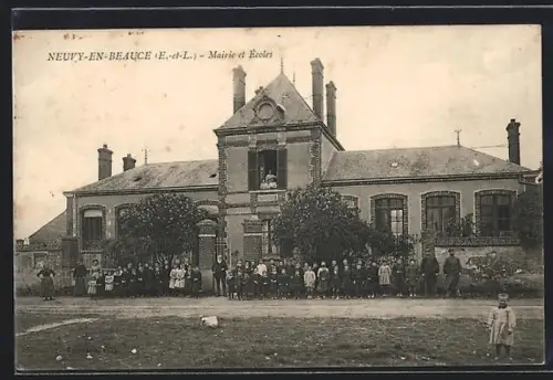 AK Neuvy-en-Beauce /E.-et-L., Mairie et Écoles