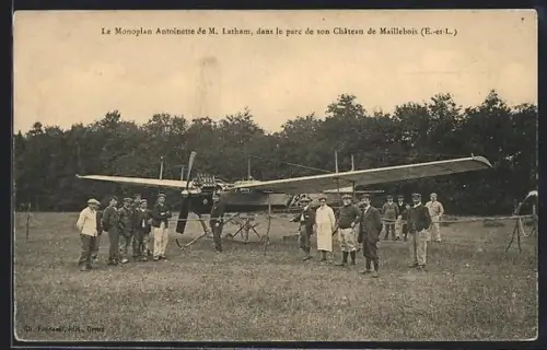 AK Maillebois /E.-et-L., Le Monoplan Antoinette de M. Latham dans le parc du Château de Maillebois
