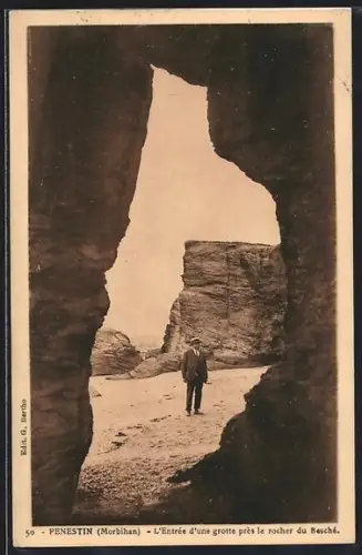 AK Penestin /Morbihan, L`Entrée d`une grotte près le rocher du Besché