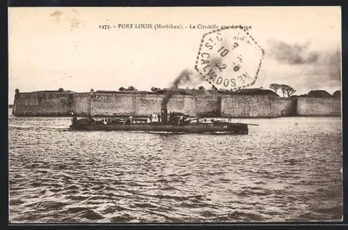 AK Port-Louis /Morbihan, La Citadelle avec torpilleur No 82