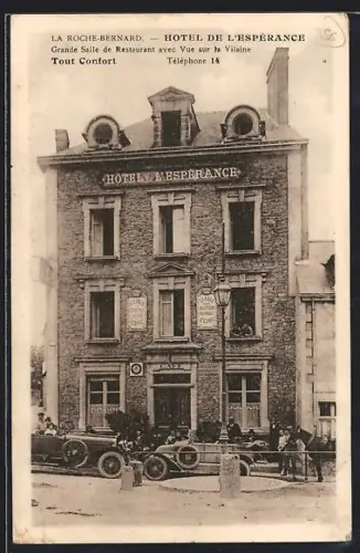 AK La Roche-Bernard, Hôtel de l`Espérance avec vue sur la Vilaine et automobiles devant l`entrée