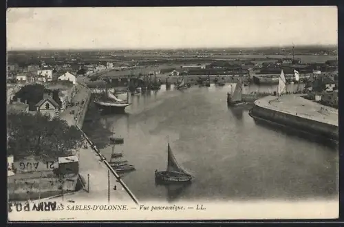 AK Les Sables-d`Olonne, Vue panoramique du port avec voiliers