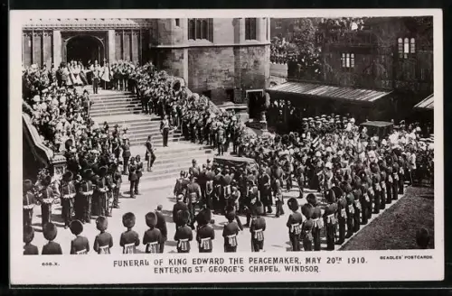 AK Windsor, Funeral of King Edward the Peacemaker, May 1910, Entering St. George`s Chapel