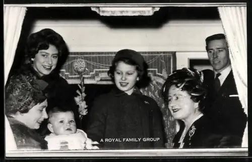 AK A Royal Family Group