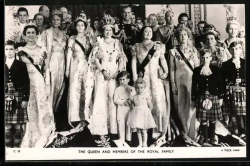 AK The Queen and Members of the Royal Family