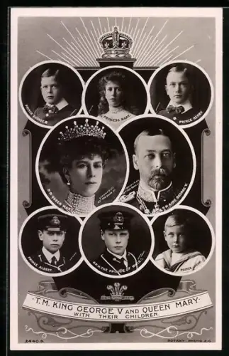 AK T.M. King George V. and Queen Mary with their Children