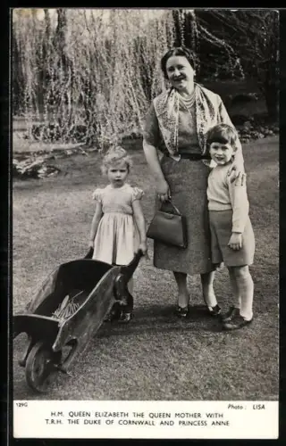 AK The Queen Mother with the Duke of Cornwall and Princess Anne