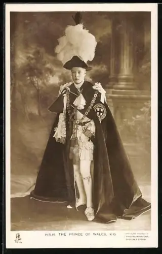 AK Prinz von Wales in formaler Amtskleidung