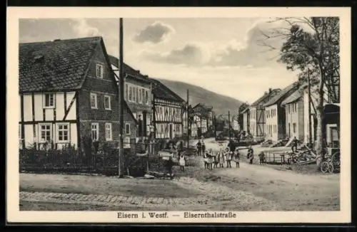 AK Eisern, Eisernthalstrasse mit Kindern