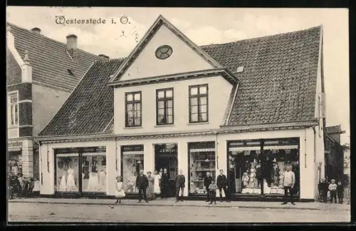 AK Westerstede i. O., Geschäftshaus J. N. Meyer mit Ladenfront und Angestellten