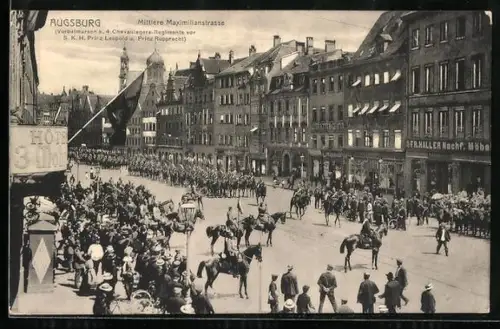 AK Augsburg, Mittlere Maximilianstrasse, Vorbeimarsch k. 4. Chevaulegers-Regiments
