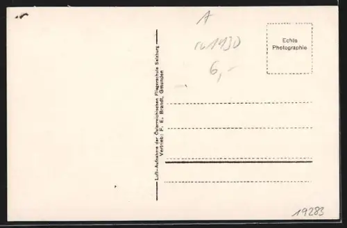 AK Gmunden, Salzkammergut, Teilansicht mit Schloss Ort und Strandbad, Fliegeraufnahme