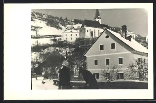 Foto-AK Stadl an der Mur, Ortspartie mit Schulhaus und Kirche