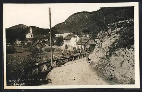 AK Rohr im Gebirge, Strassenpartie u. Ortsansicht mit Kirche