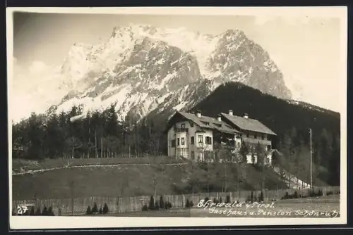 AK Ehrwald in Tirol, Gasthaus u. Pension Schönruh M. Rohrer mit Bergpanorama