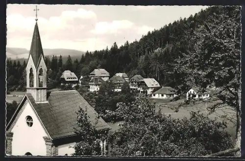 AK Hinterzarten im Südlichen Hochschwarzwald, Kirche, Schwarzwaldhäuser, Waldlandschaft