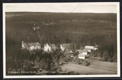 AK Villingen i. Schwarzwald, Waldhotel aus der Luft