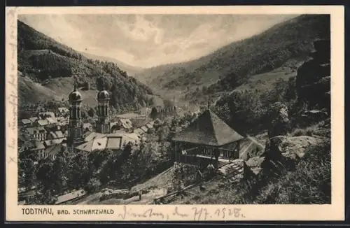 AK Todtnau /Bad. Schwarzwald, Ortsansicht mit Kirche und Pavillon