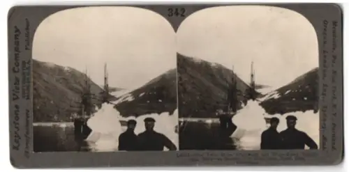 Stereo-Fotografie Keystone View Co., Meadville, Peary Expedition 1901, Two Ships Windward & Eric at Nuerke Greenland
