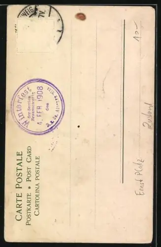 AK Bergsteigerinnen schnallen sich Spikes unter die Schuhe