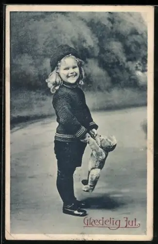 AK Lachendes kleines Mädchen mit Teddy, Weihnachtsgruss