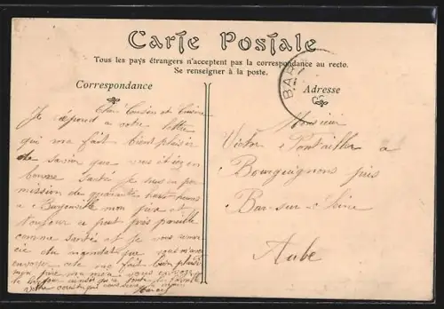 AK Chartres, La Place Marceau animée avec marché et obélisque