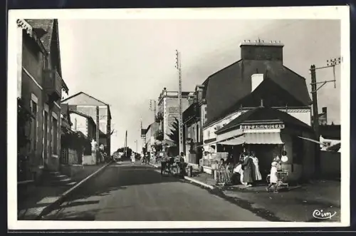AK St-Gilles-sur-Vie, Avenue de la Plage
