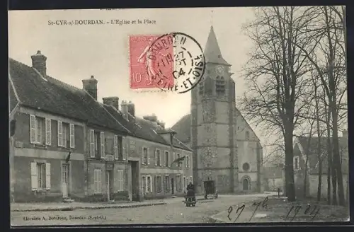 AK St-Cyr-s /-Dourdan, L`Église et la Place