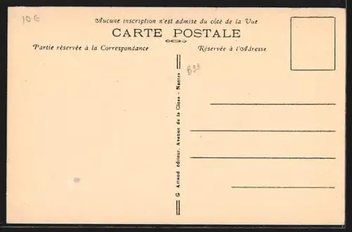 AK Agay, La Place avec voitures anciennes et commerces