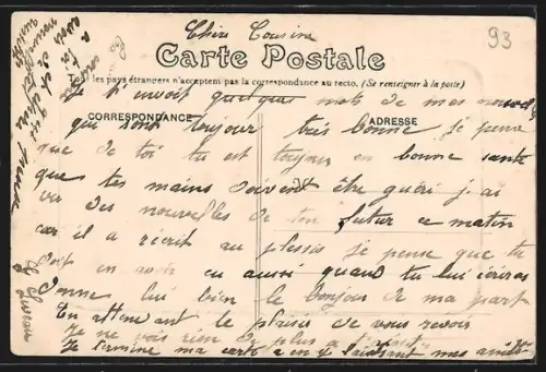 AK Rosny-sous-Bois, Rue de la Station avec tramway et passants