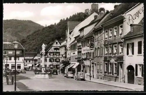 AK Waldkirch / Breisgau, Marktplatz mit Geschäften und Brunnen