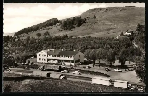AK Gersfeld / Rhön, Blick zur Raststätte Schwedenschanze