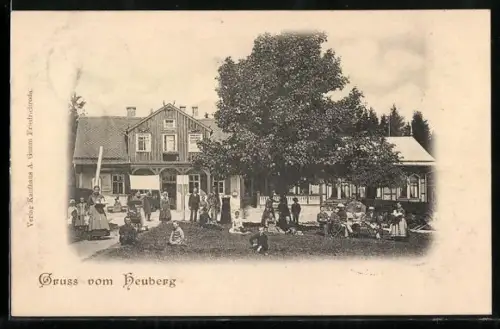 AK Friedrichroda, Gäste vorm Gasthaus Heuberghaus