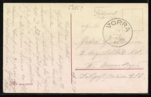 AK Frau liest Brief von Soldaten, Flaggen, Passepartout, Soldatenliebe