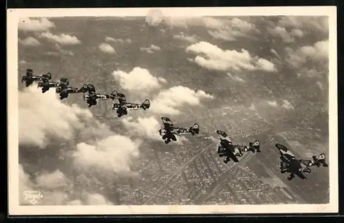 AK Flugzeug, Sturzkampf-Einsitzer Hs 123 beim Luftexerzieren