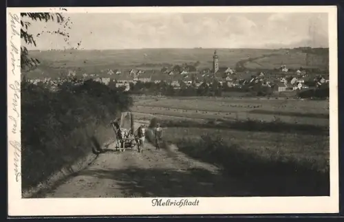 AK Mellrichstadt, Ortsansicht mit Kirche und Feldweg