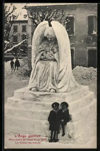 AK La Chaux-de-Fonds, Mädchen vor einer Eisplastik 1907, Schutzengel