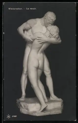 AK Plastik Wiedersehen, nacktes Paar umarmt und küsst sich
