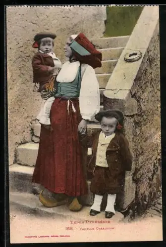 AK Aquitanien / Aquitaine, Types Pyrénées, Famille Ossaloise