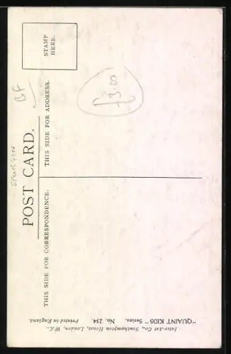 AK Afrikanisches und deutsches Kind liegen im Bett