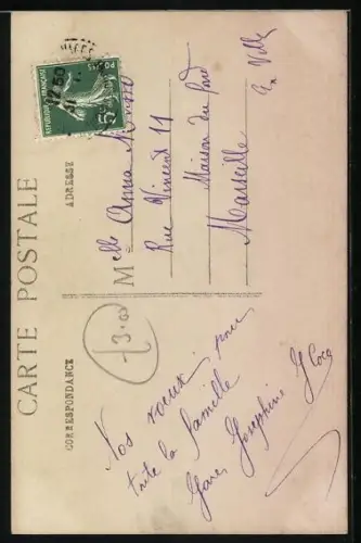 AK kleiner Junge auf Blumen-geschmücktem Fahrrad