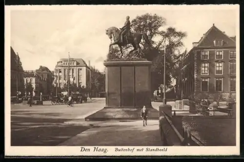 AK Den Haag, Buitenhof met Standbeeld