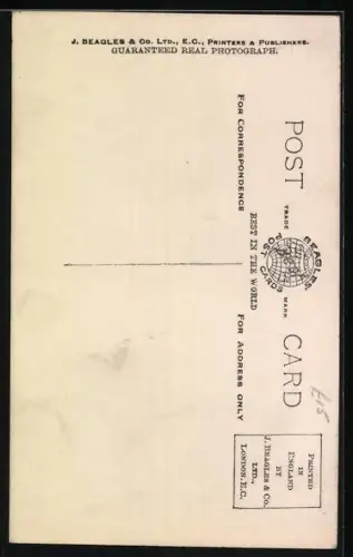 AK Boxer Kid Lweis im Achselhemd mit Hoxhandschuhen